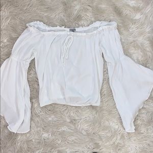 White long sleeve crop top
